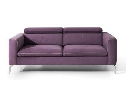 Pohovka LASIA SOFA 3 vo fialovom čalúnení, trojmiestna pohovka s polohovacími opierkami hlavy.