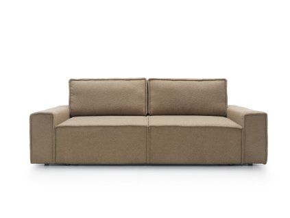 Rozkladacia pohovka CUBE SOFA v hnedom čalúnení, pohľad spredu na rovný tvar s nízkymi operadlami na bielom pozadí.