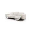 Pohovka VELVETO SOFA S1 vo svetlom poťahu s vysunutou relax funkciou, zobrazená šikmo spredu s detailom na výsuvnú podnož a polohované operadlá.