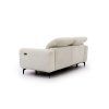 Dvojmiestna pohovka VELVETO SOFA S2 zo zadného šikmého pohľadu s detailom čalúneného operadla, ovládacieho prvku a vyvýšenej konštrukcie.