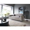 Pohovka GUSTO SOFA v interiéri, moderný dizajn a vysoké nožičky