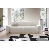 Rozkladacia pohovka EASY SOFA v svetlom interiéri pri okne, krémové čalúnenie, pohľad spredu.