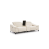 Pohovka PALERMO SOFA 2 verzia 2 v krémovom čalúnení, detail podrúčky alebo ovládania relax časti zblízka na bielom pozadí.